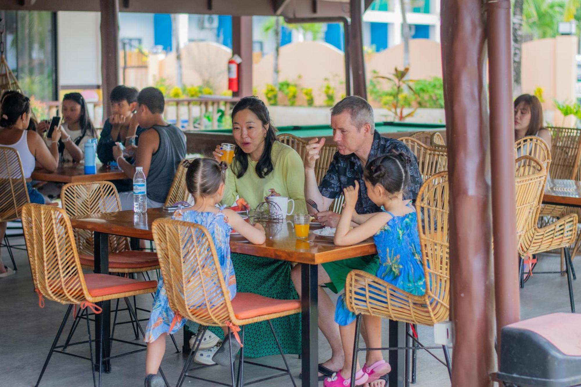 Abraham Bohol Hotel ปางเลา ภายนอก รูปภาพ